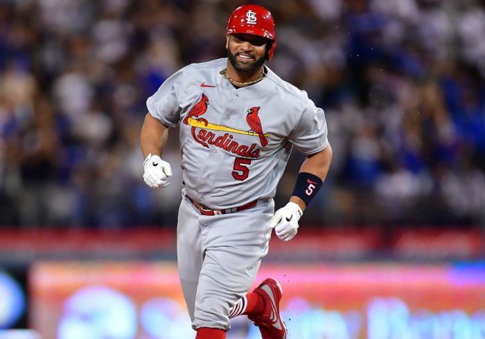 Albert Pujols Reacts to Fan Keeping 700th Home Run Ball