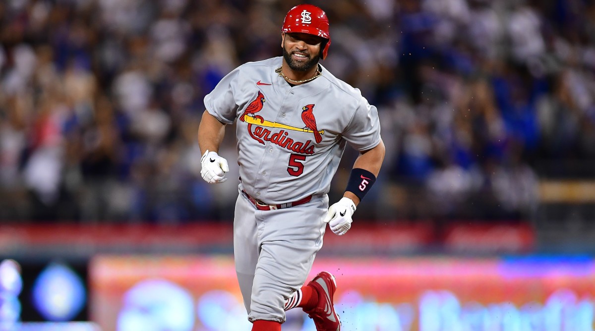 Albert Pujols Reacts to Fan Keeping 700th Home Run Ball