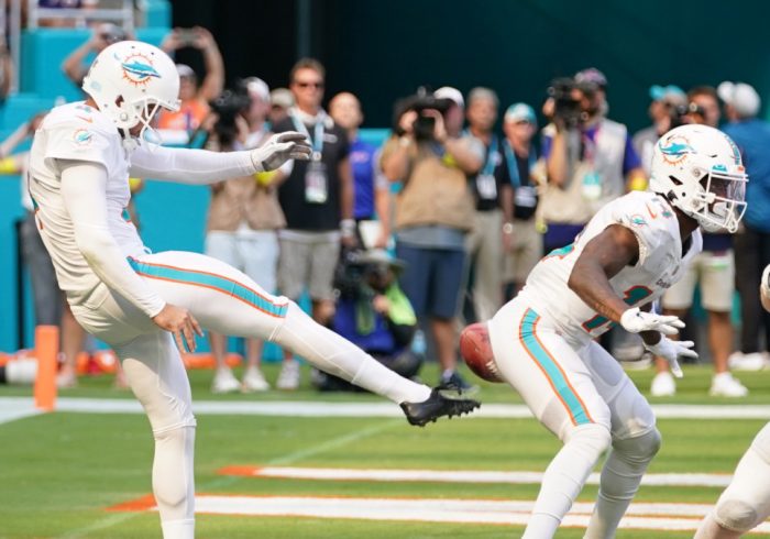 Amazing Photo of Dolphins’ Butt Punt Goes Viral on Social Media