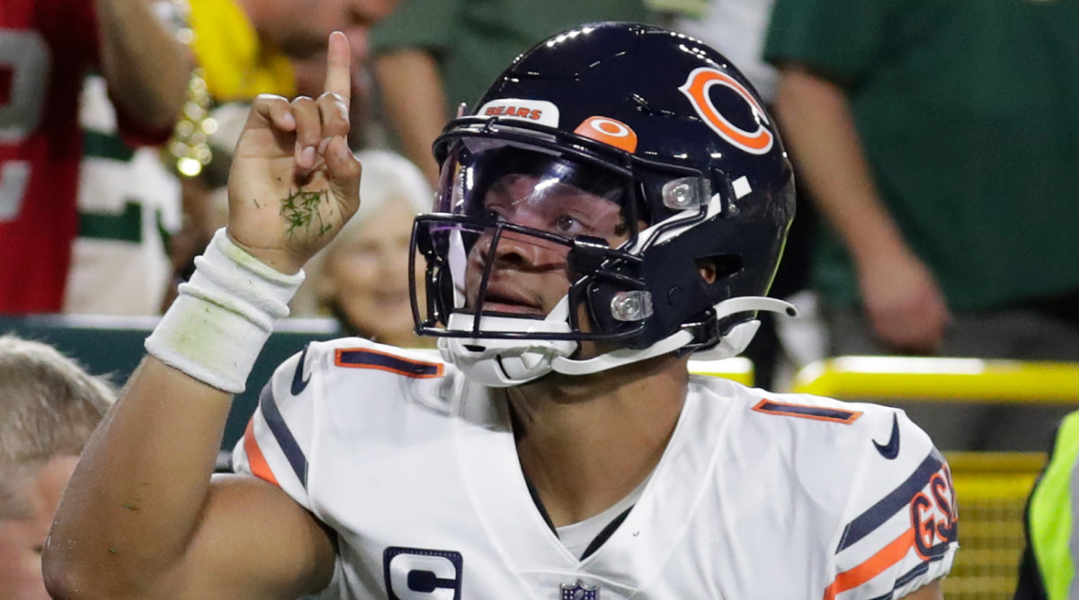 Bears’ Justin Fields Apologizes For Viral Comment That Angered Fans