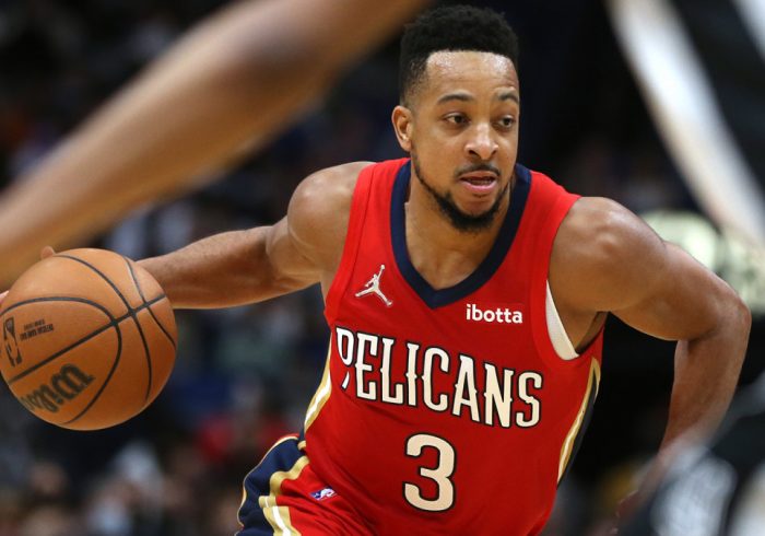 CJ McCollum Signs Extension With Pelicans