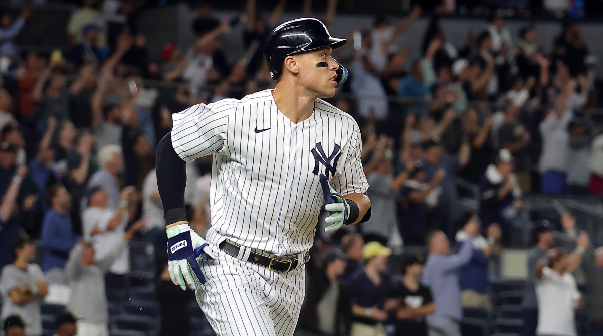 Judge Hits Homer No. 60, Stanton Smashes Walk-Off Grand Slam