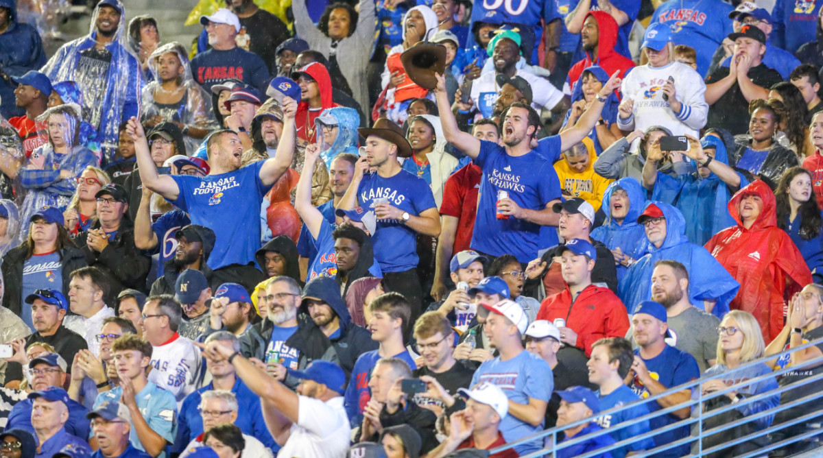 Kansas Football’s Twitter Does Hilarious Q&A During Lightning Delay