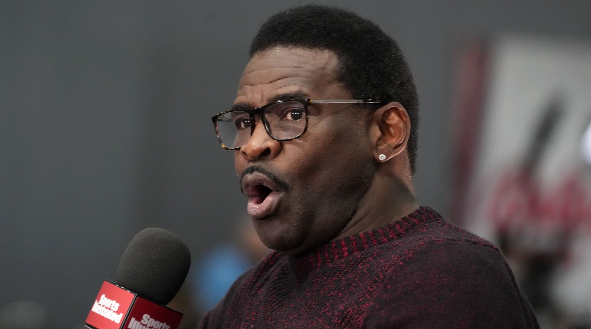 Michael Irvin Responds to Colin Kaepernick, Cowboys Suggestion