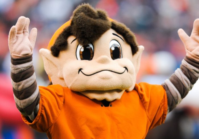 NFL World Reacts to Browns’ New ‘Brownie the Elf’ Midfield Logo