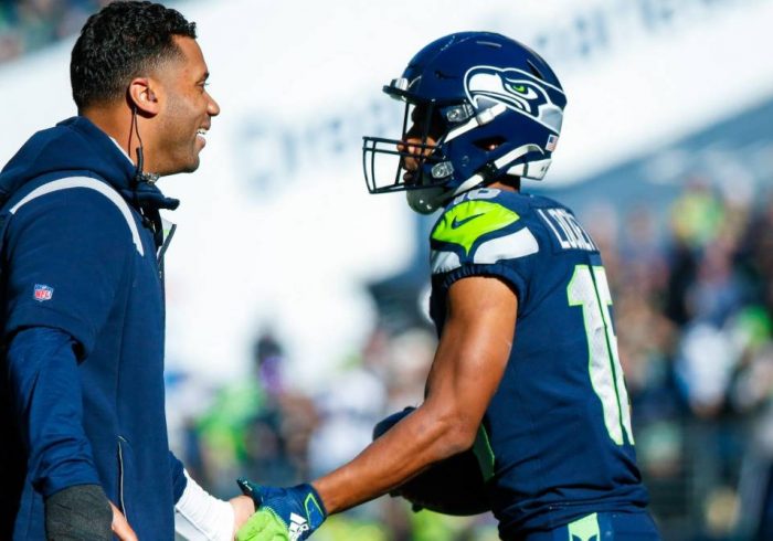 Seahawks’ Tyler Lockett Says Russell Wilson’s Hand Signals Tipped Plays
