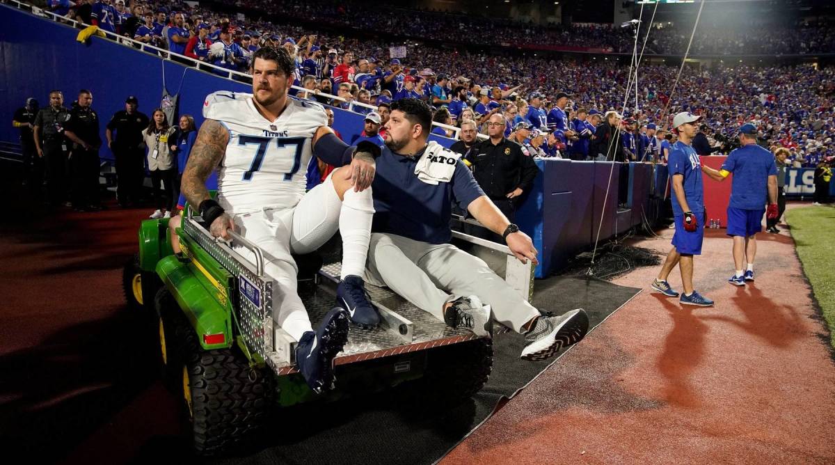 Titans OT Taylor Lewan Out For Season With Knee Injury