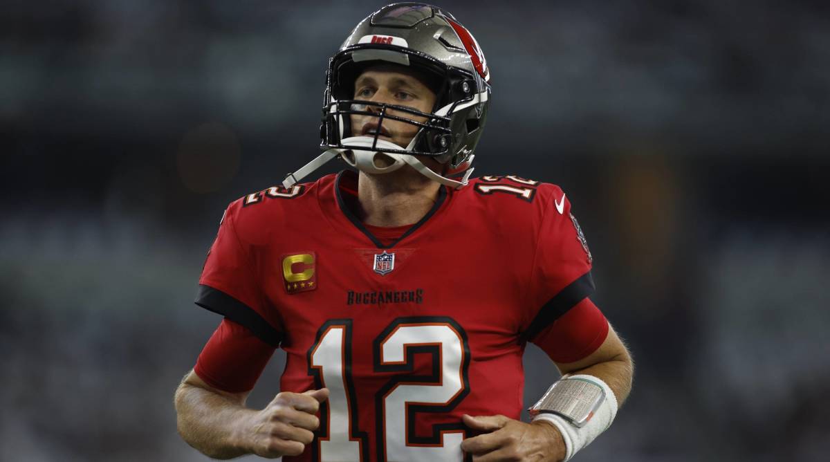 Tom Brady Rips NFL’s Suspension of Mike Evans As ‘Ridiculous’