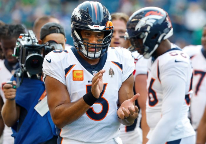 Watch: Peyton, Eli Manning React to Seattle Fans Booing Russell Wilson