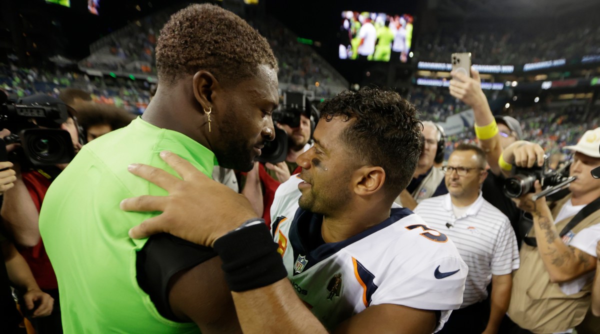 Wilson, Metcalf Swap Jerseys After Wild Broncos-Seahawks Finish