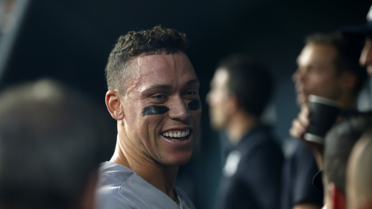 Aaron Judge Reacts to Fan Who Caught Home Run Ball No. 62