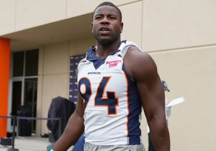 Broncos LB Tore ACL on Sideline Collision With Media Member