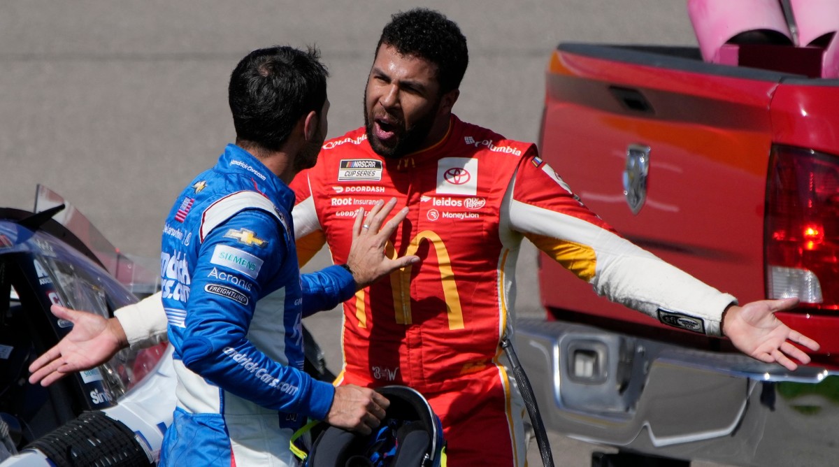 Bubba Wallace, Kyle Larson Fight After Apparent Intentional Crash