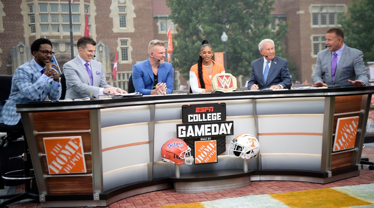 College GameDay Heads Back to Knoxville for Alabama-Tennessee