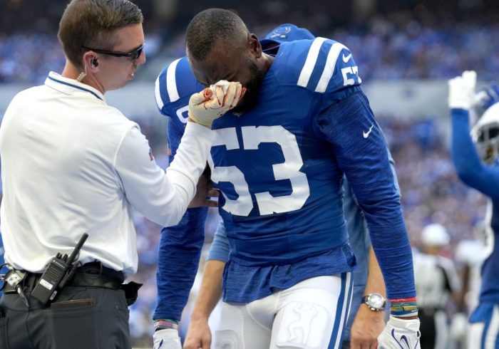 Colts Linebacker Shaquille Leonard Suffers Concussion vs. Titans