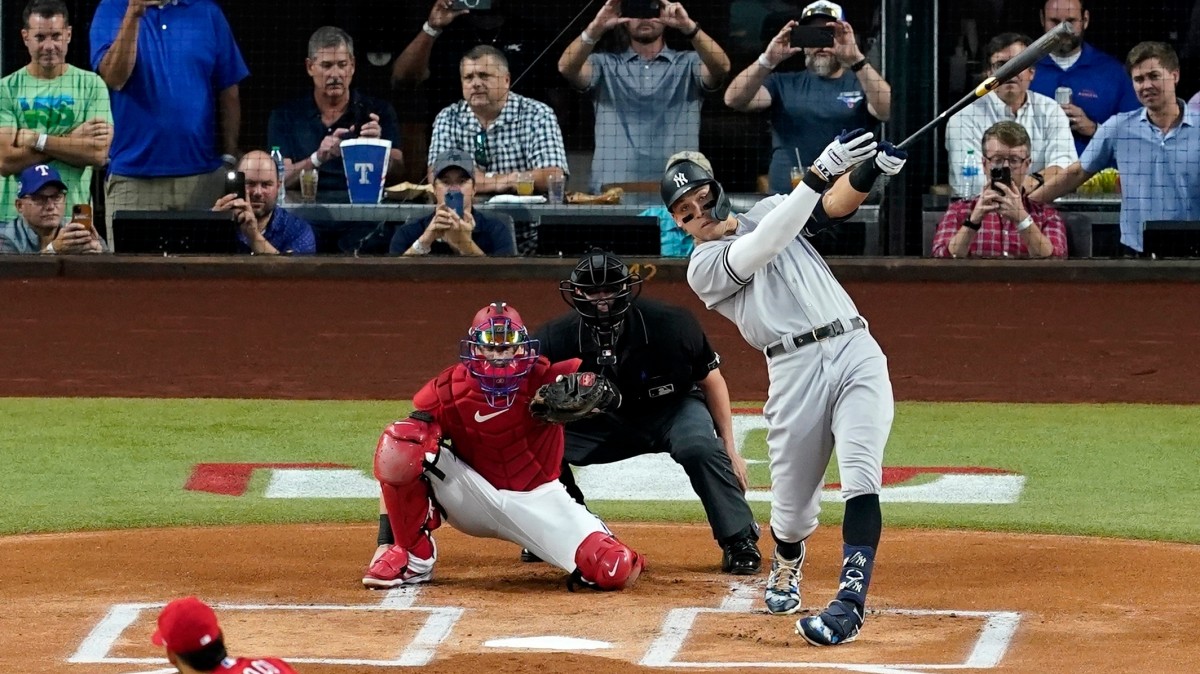 Fan Ejected After Jumping Off Railing in Pursuit of Aaron Judge Home Run Ball, per Report