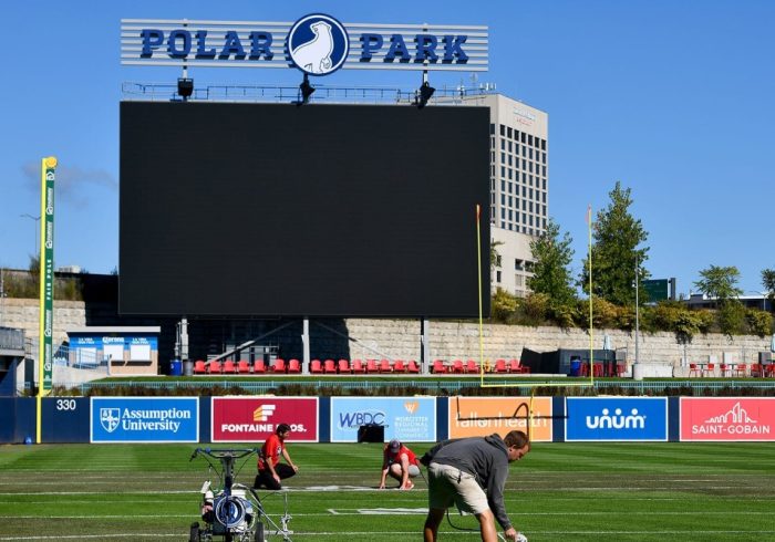 Holy Cross, Bucknell Football to Share Sideline for Game