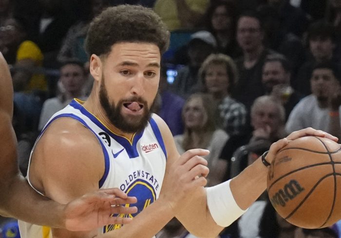 Klay Thompson Ejected for First Time in NBA After Words With Booker
