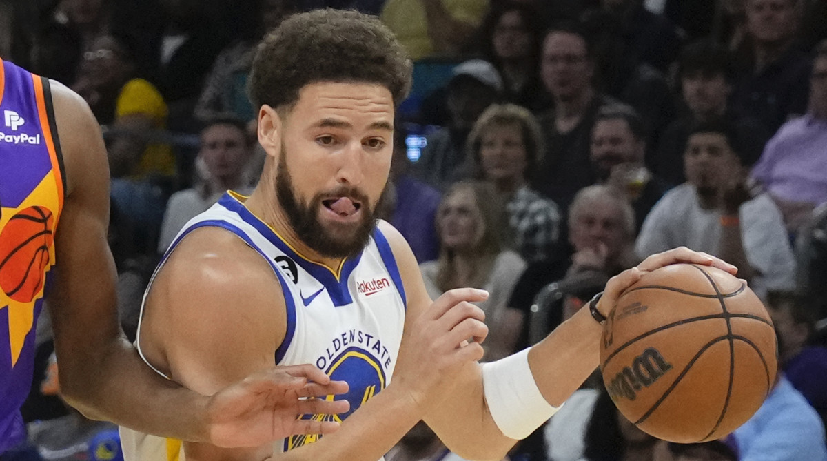 Klay Thompson Ejected for First Time in NBA After Words With Booker