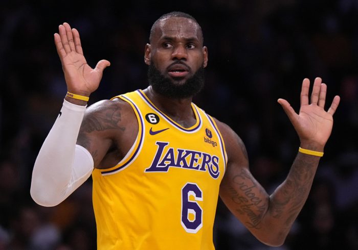LeBron Accuses Reporters of ‘Trying to Set Me Up’ With Question
