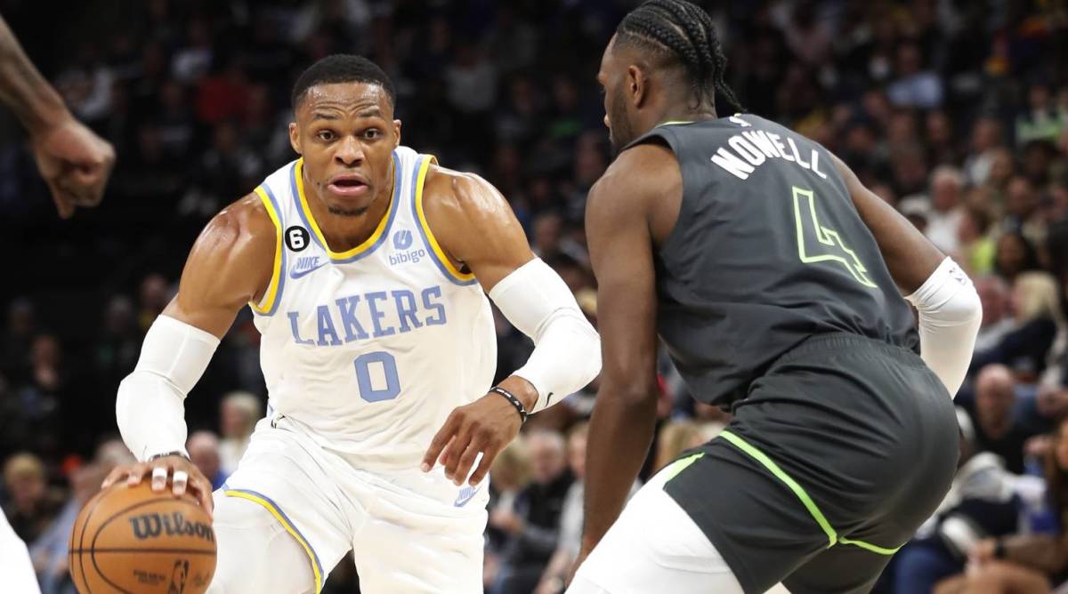 LeBron James Praises Russell Westbrook for Play Off Bench