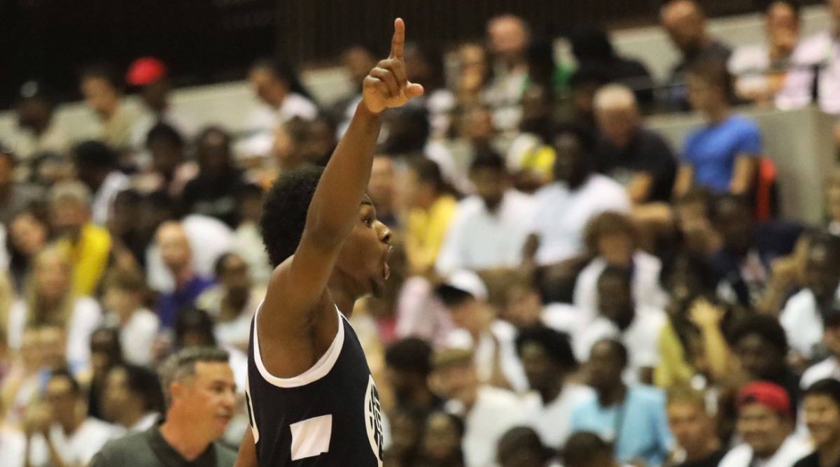 LeBron James Reacts to Bronny’s Monster Performance Friday