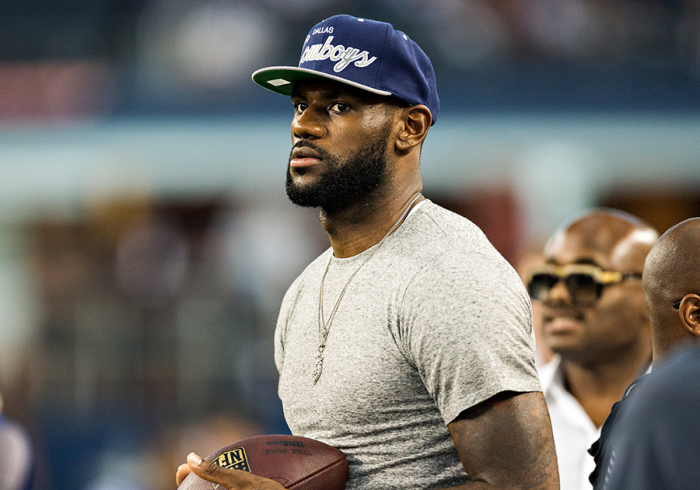 LeBron Says He’s Not a Cowboys Fan After Team’s Handling of Kneeling