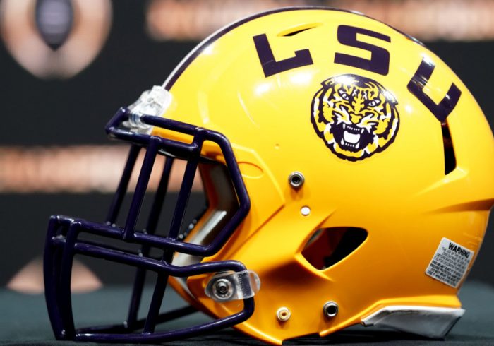 LSU’s Sevyn Banks Taken to Hospital After Collision on Opening Kickoff