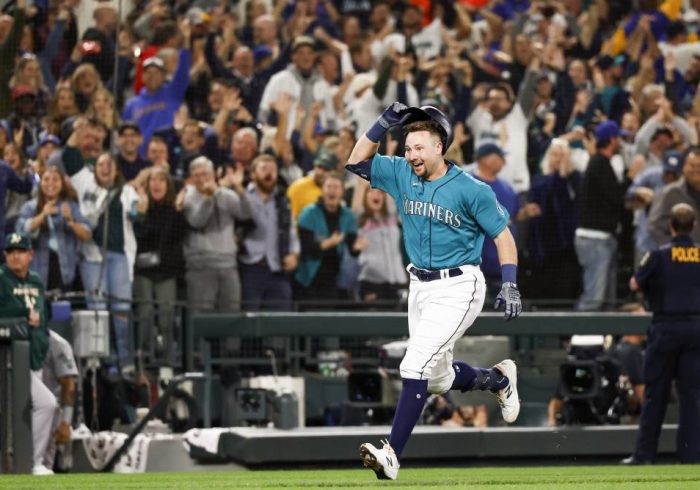 Mariners Broadcasters’ Amazing Walk-Off HR Calls Going Viral
