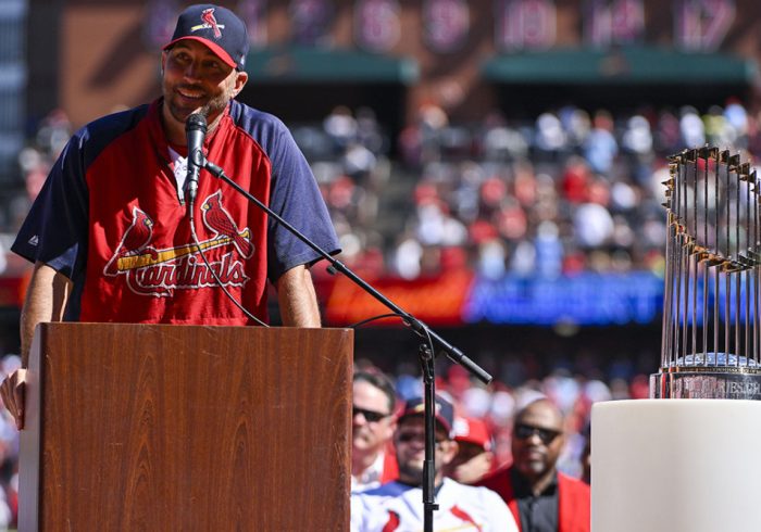 Report: Adam Wainwright to Return to Cardinals in 2023