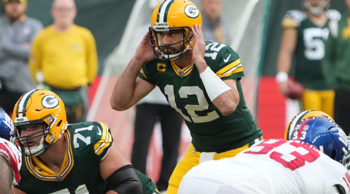 Rodgers Doesn’t Like Negative Packers’ Locker Room Chatter