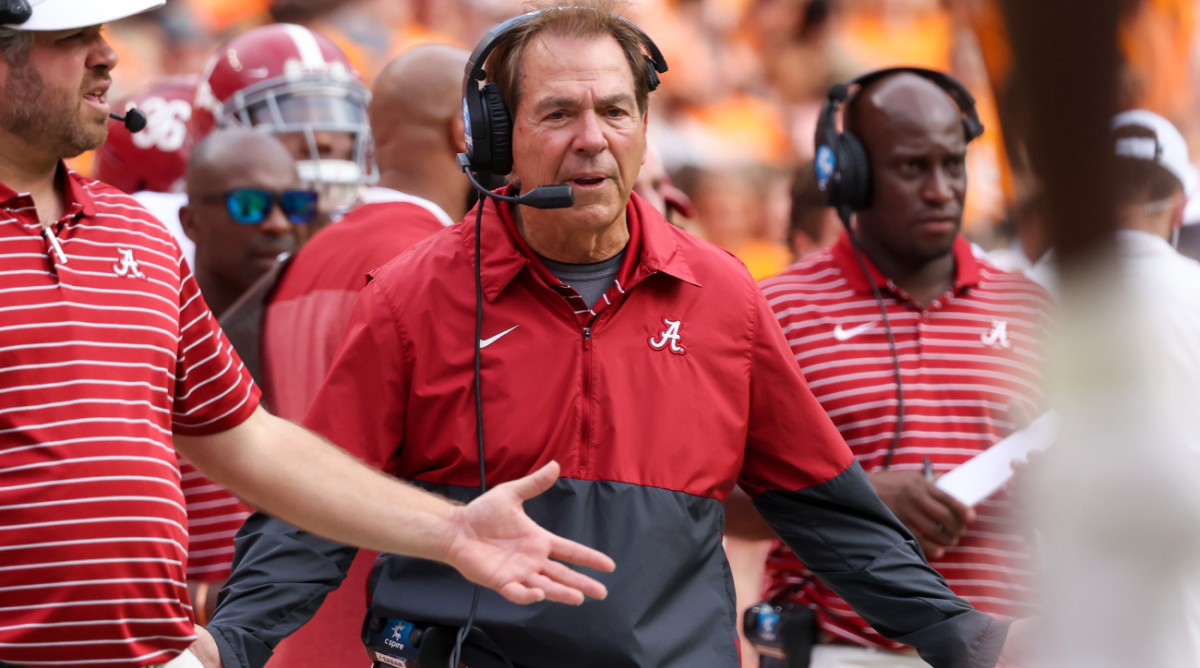 Saban Goes Ballistic After Alabama’s First Half Blunder vs. Tennessee