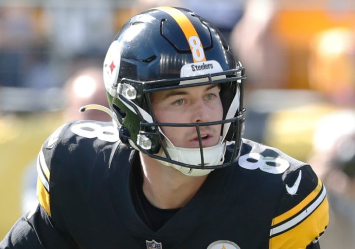 Steelers QB Kenny Pickett Suffers Concussion vs. Buccaneers