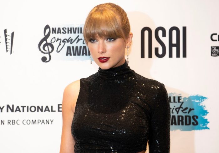 Taylor Swift ‘Midnights’ Album Trailer to Air on ‘TNF’