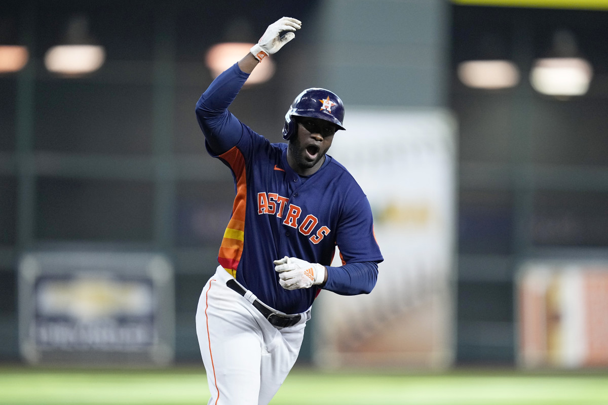 Yordan Alvarez Leaves the Mariners Helpless in Houston