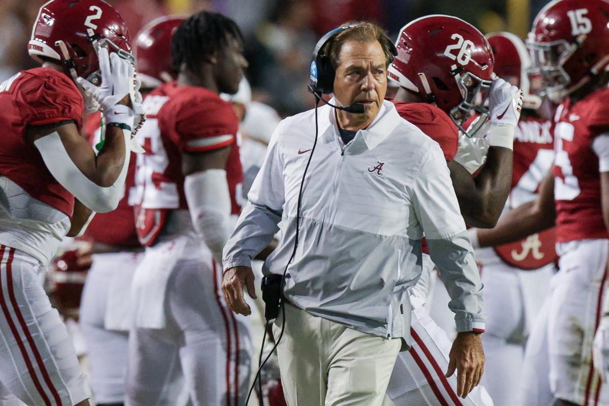 Forde-Yard Dash: Questions Loom For Alabama and Clemson Ahead of Playoff