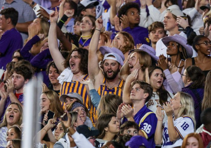 LSU Fans Storm Field After Tigers Knock Off Alabama on Gutsy 2-Point Conversion in OT