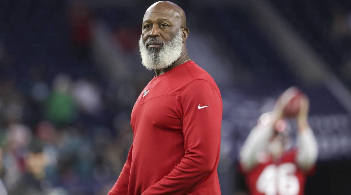 Texans’ Lovie Smith Updates Brandin Cooks’s Status With Team