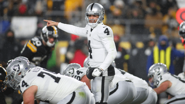 Derek Carr’s Benching Leads to Massive Shift in 49ers-Raiders Week 17 Spread