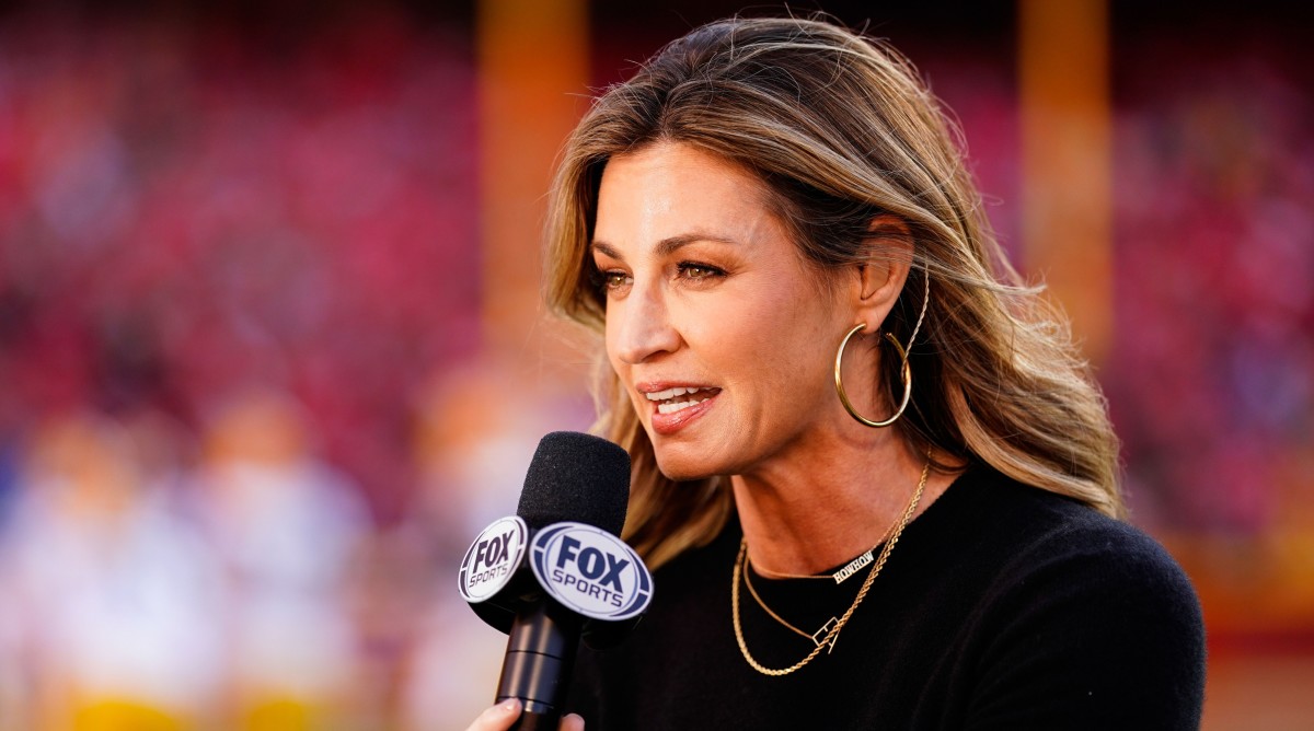 Erin Andrews Reacts to NFL QB Hitting Her With Errant Pass