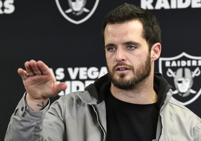 Report: Carr Benching Made in Part to Prepare for Possible Trade