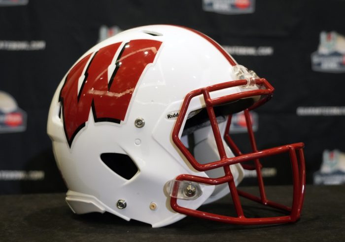 Report: Wisconsin Expected to Land SMU Transfer QB Tanner Mordecai