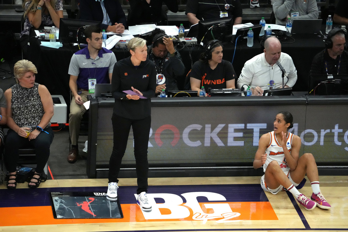 What We'll Remember From 2022: Women's Basketball