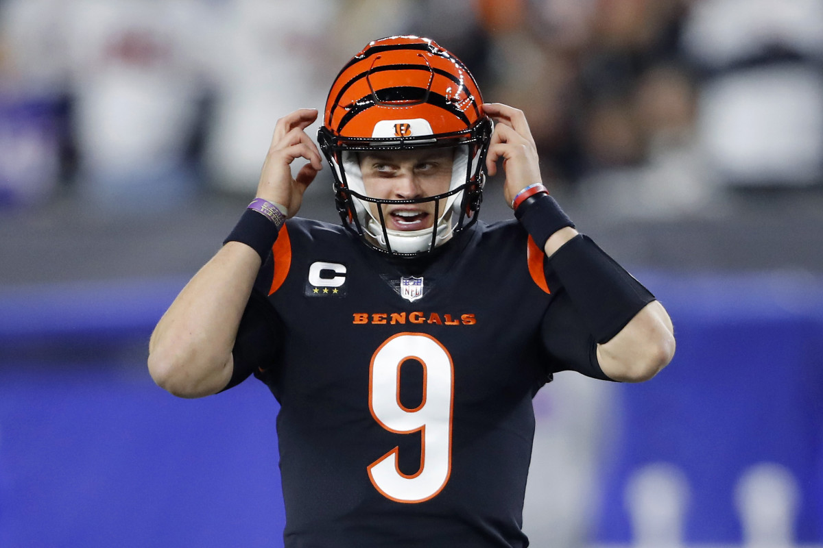 Bengals’ Joe Burrow Unwittingly Wore His Backup’s Jersey to Press Conference