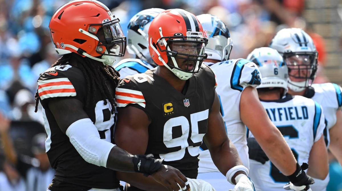 Browns’ Clowney Apologizes to Garrett After Year-End Comments