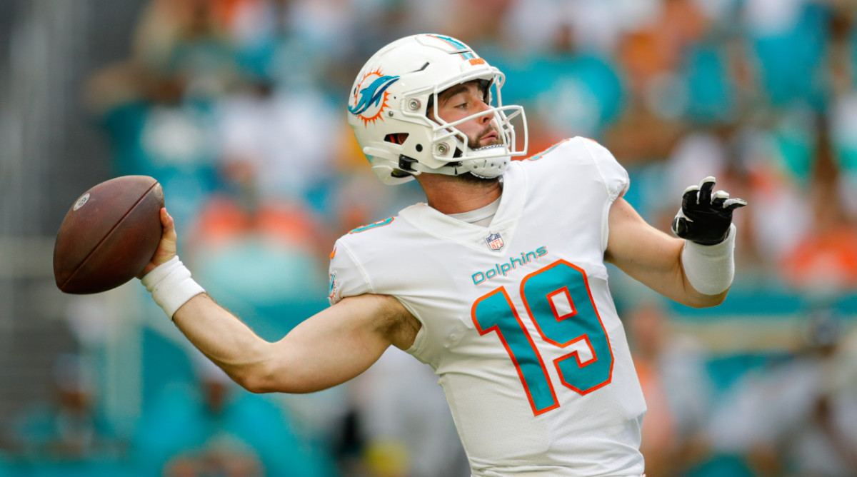 Dolphins Announce QB Skylar Thompson Will Start Sunday