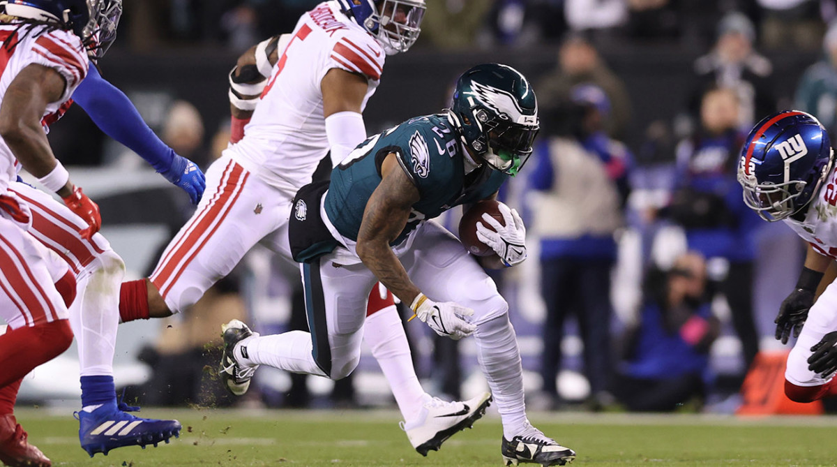 Eagles Dominate Giants and Send Warning to Rest of League