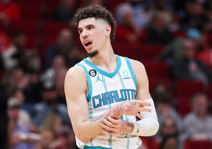 Hornets’ LaMelo Ball Suffers Ankle Injury vs. Rockets