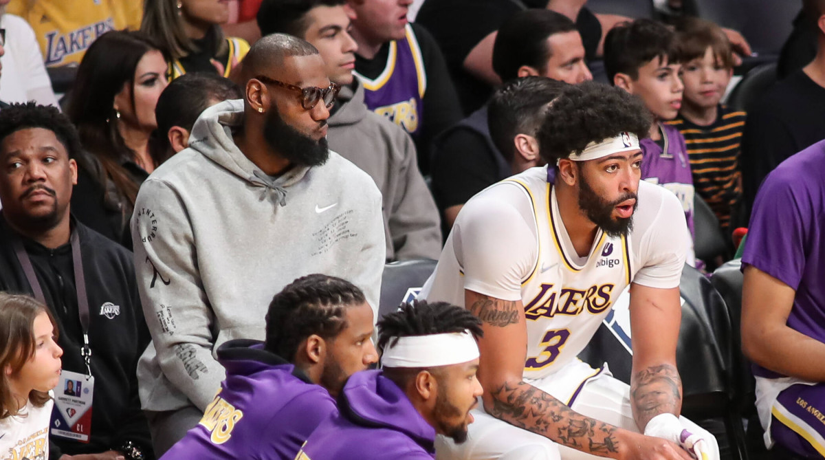 Lakers Rule LeBron James, Anthony Davis Out vs. Nets on Monday