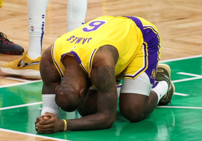 LeBron and the Lakers Can’t Let the Bad Calls Linger